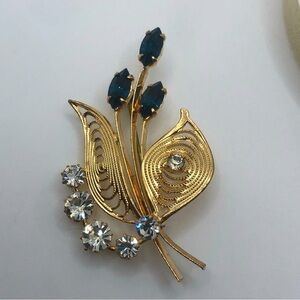 Vtg Gold Tone Rhinestone Filigree Floral Flower Bouquet Brooch 2.2”